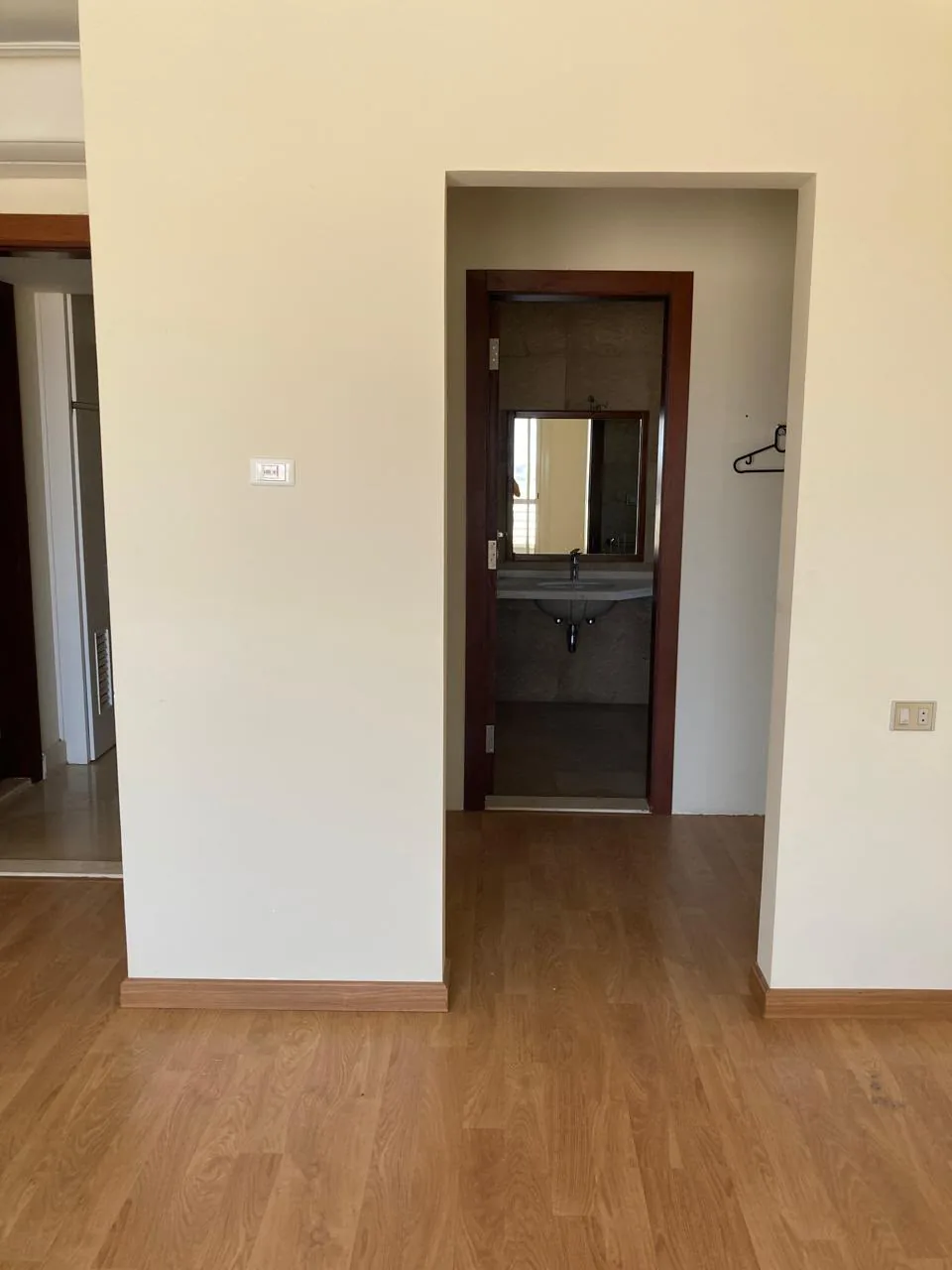 شقة للإيجار في كارنيـل بارك - 223 م² - BE-N5807