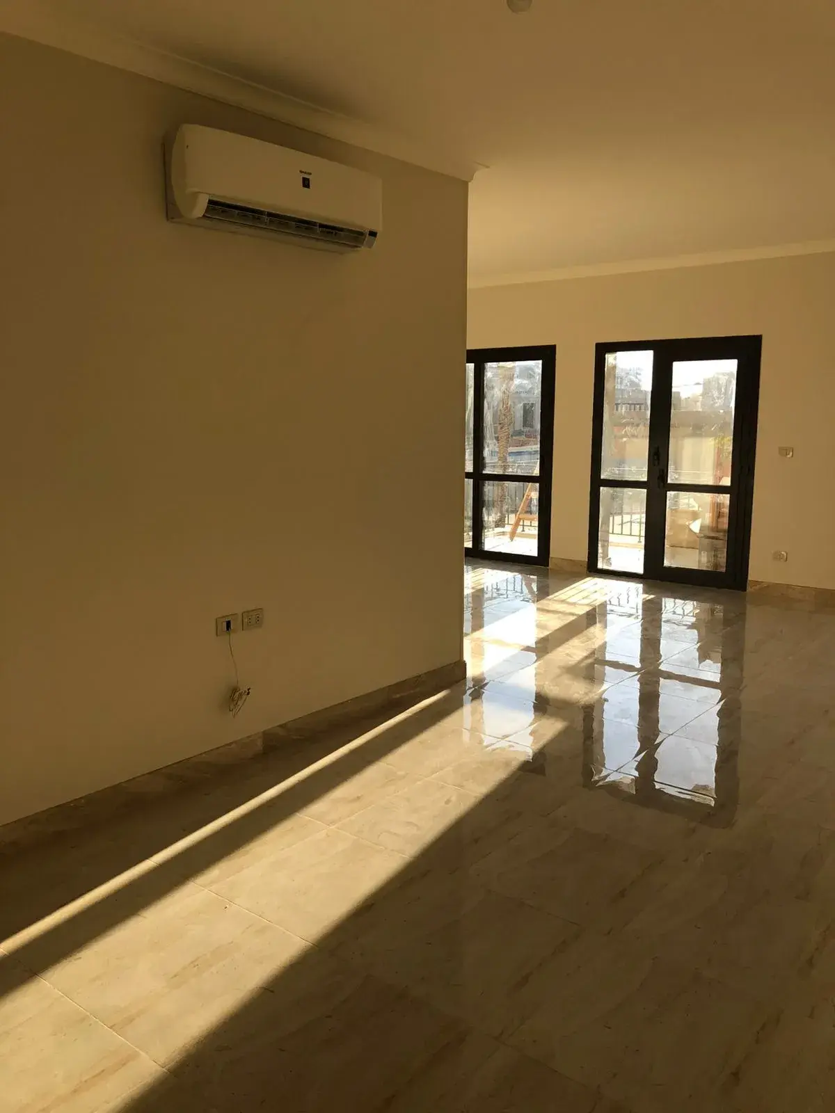 شقة للإيجار في ايست تاون القاهرة الجديدة - 205 م² - BE-N2333