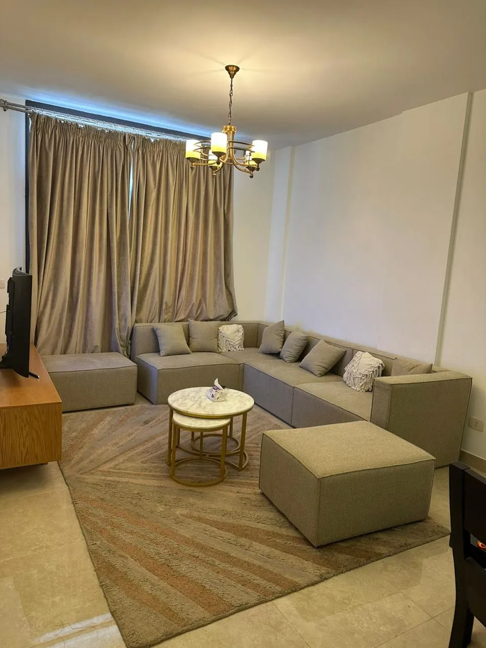 شقة للإيجار في فيفث سكوير - 130 م² - BE-N0988