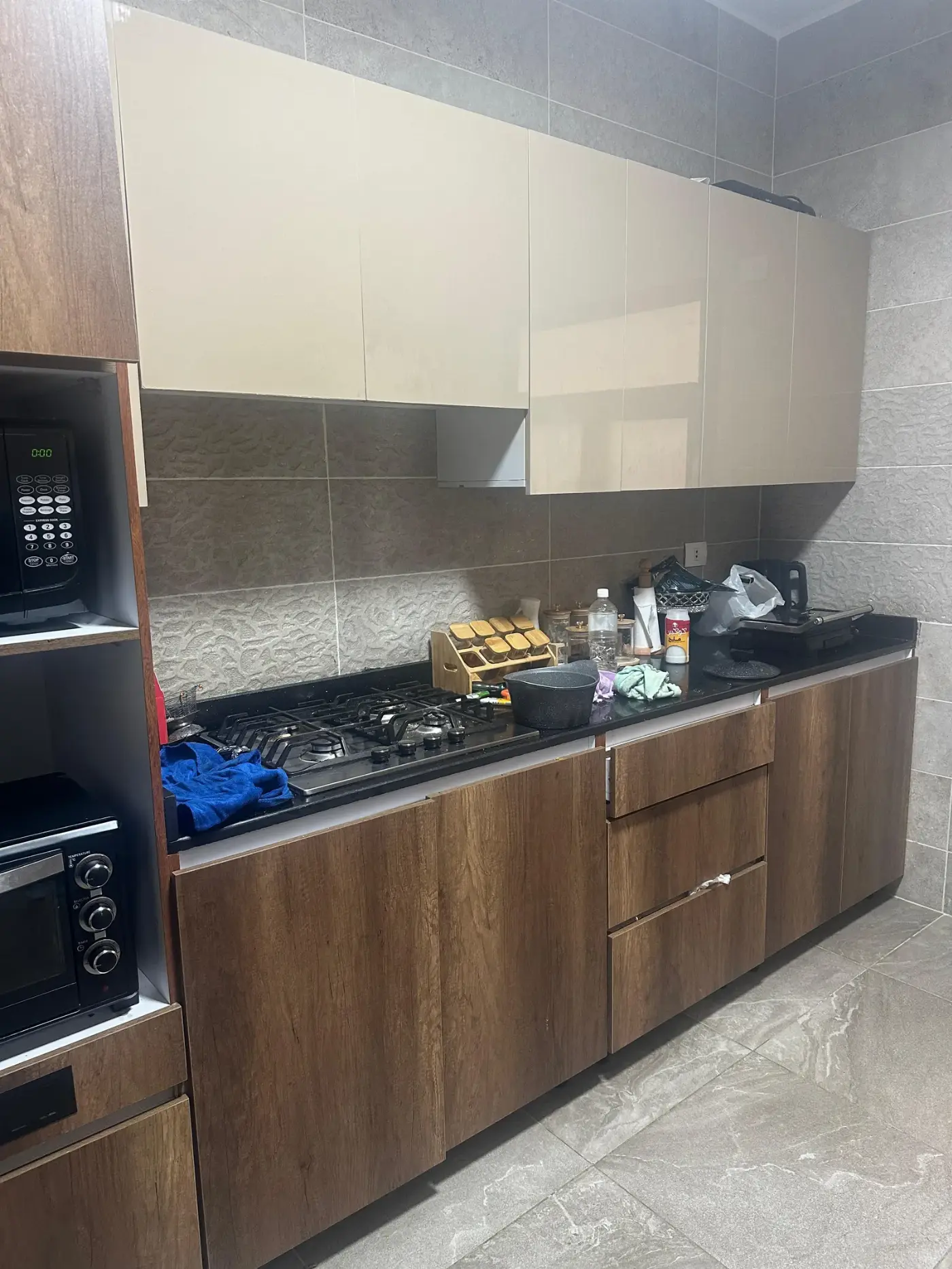 شقة للإيجار في فيفث سكوير - 210 م² - BE-N0975