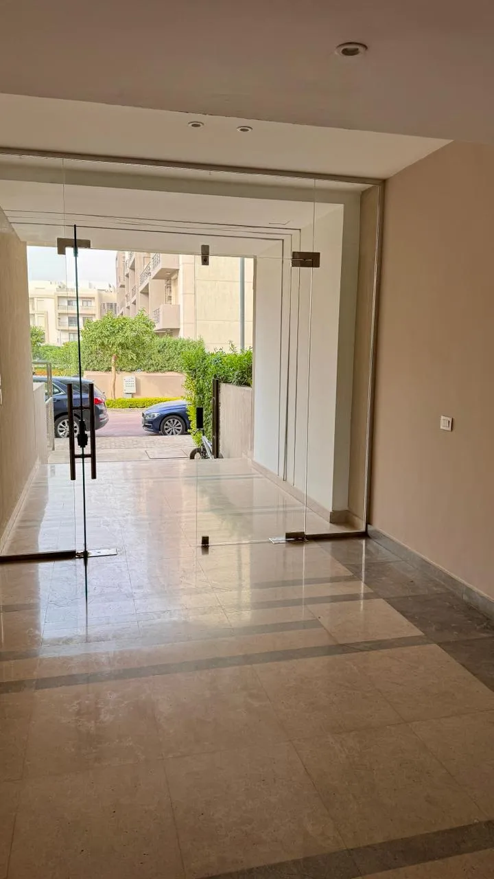 بنتهاوس للإيجار في فيفث سكوير - 187 م² - BE-N0966