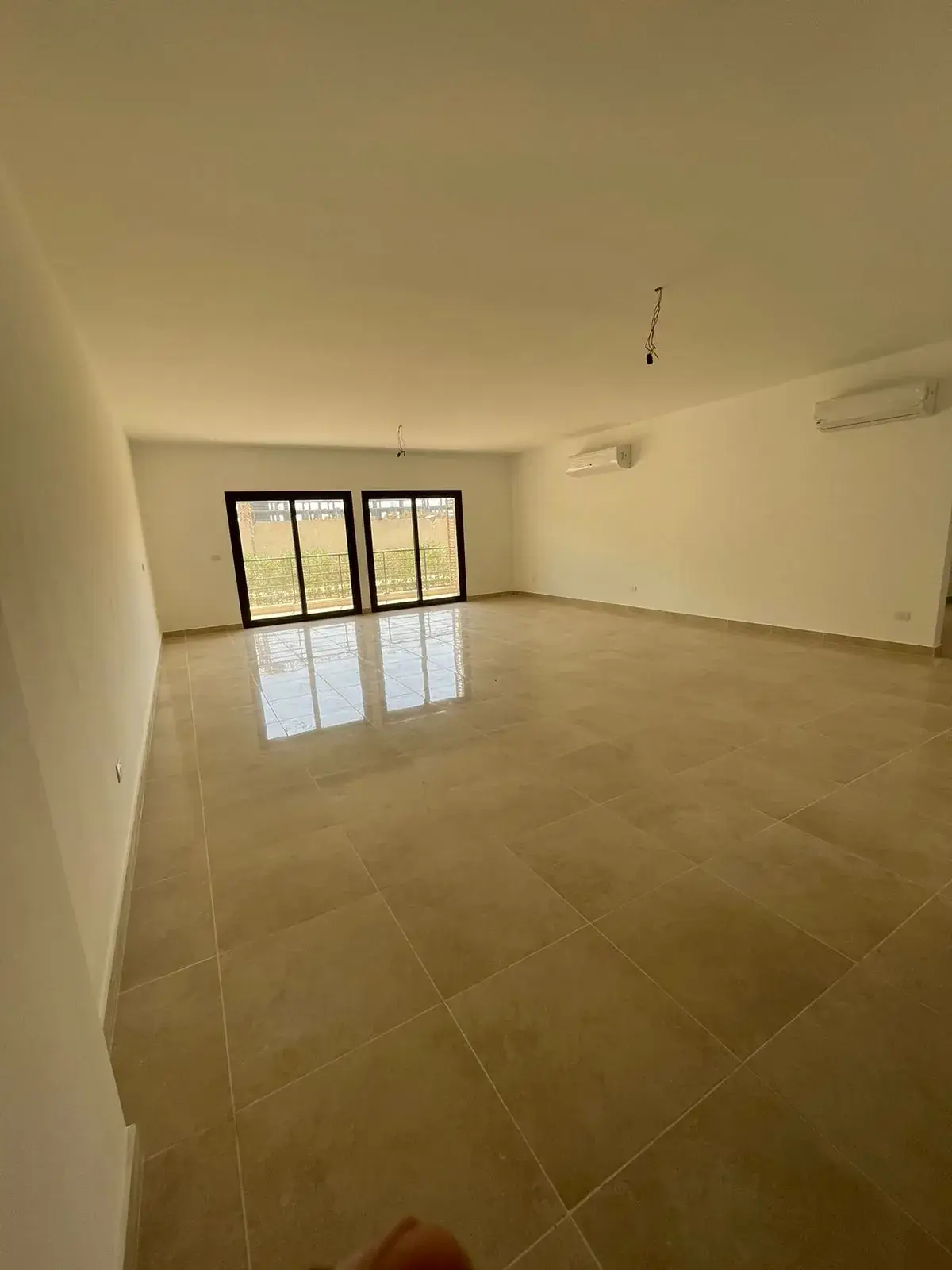 شقة للإيجار في فيفث سكوير - 245 م² - BE-N5073