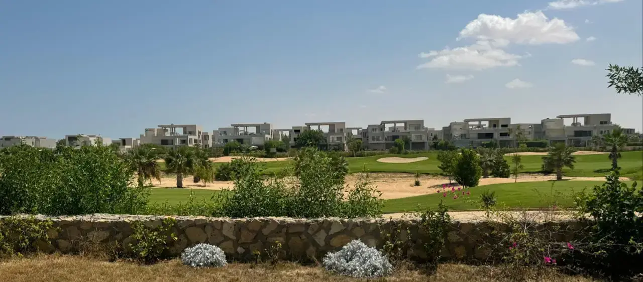 فيلا للبيع في هاسيندا باي - 298 م² - BE-R4001