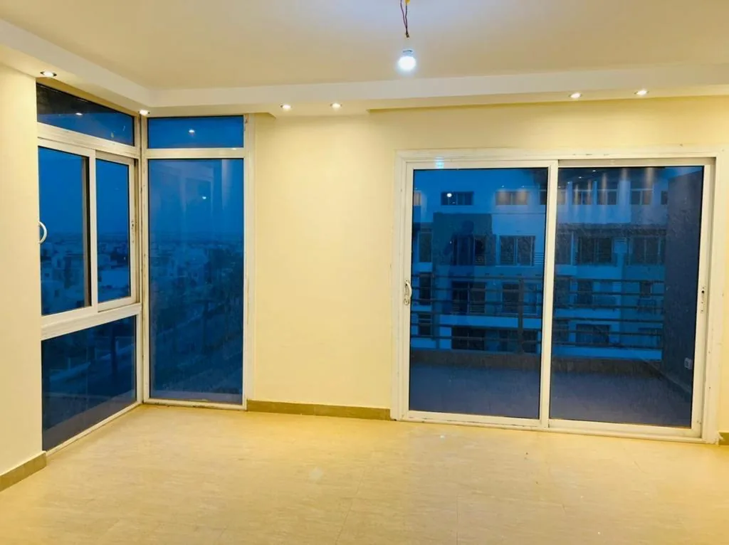 شقة للإيجار في هايد بارك القاهرة الجديدة - 208 م² - BE-N5040