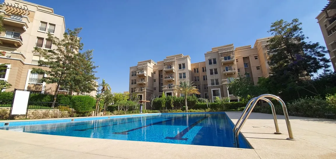 شقة للبيع في قطامية بلازا - 275 م² - BE-R0109