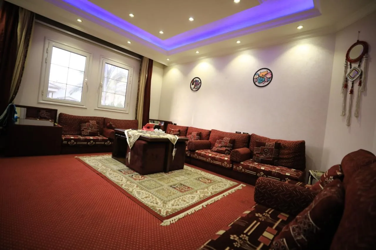 فيلا للبيع في رويال سيتي - 450 م² - BE-R4170
