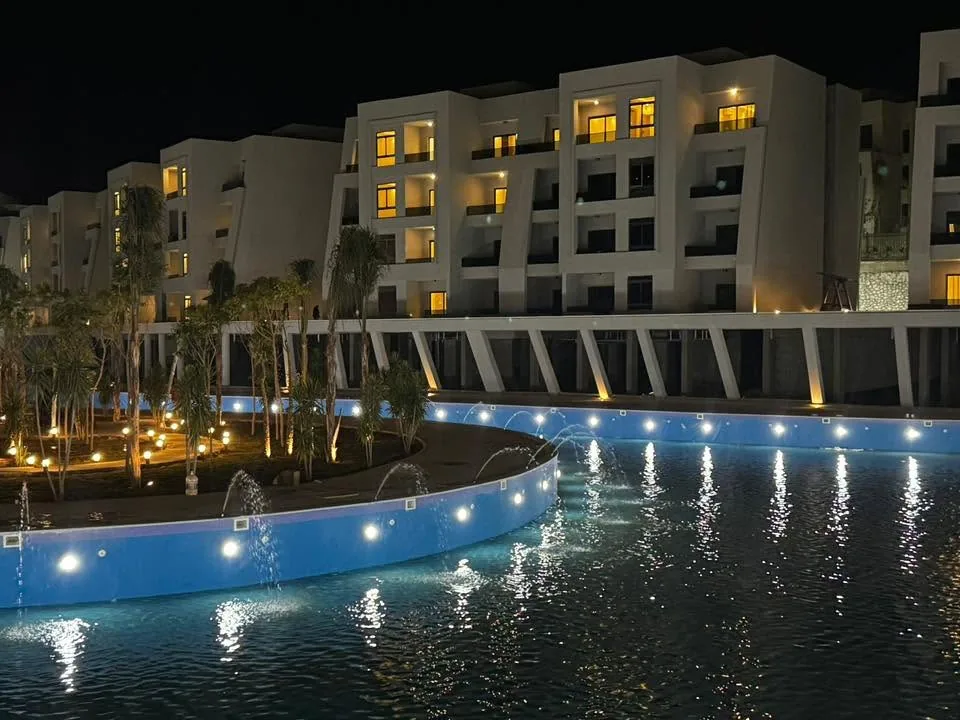شاليه للبيع في سكاي سيتي - 68 م² - BE-R5966