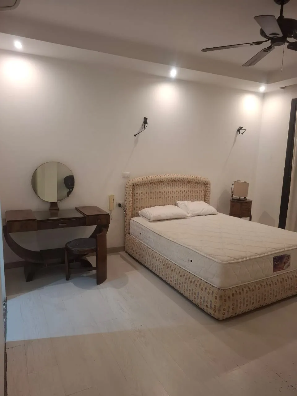 فيلا للإيجار في سوديك ويست - 325 م² - BE-N1819